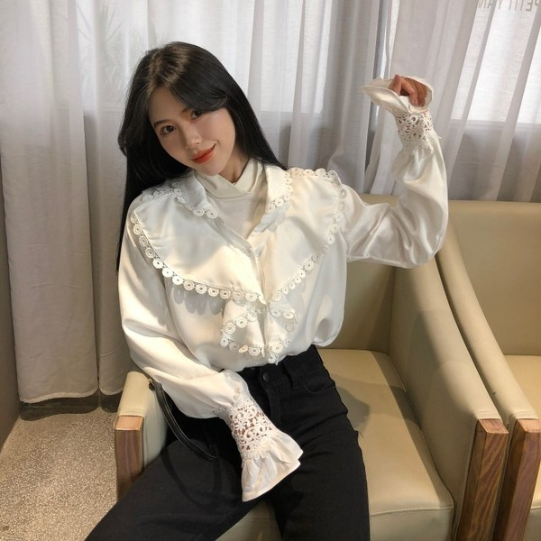 Egyedi női csipkeblúz, két színben