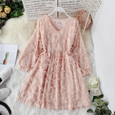 Modern női ruha szabású modell három színben