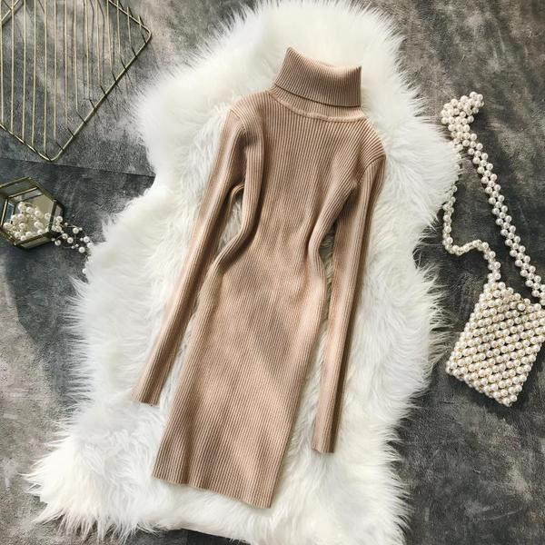 Női téli ruha magas gallérral több színben