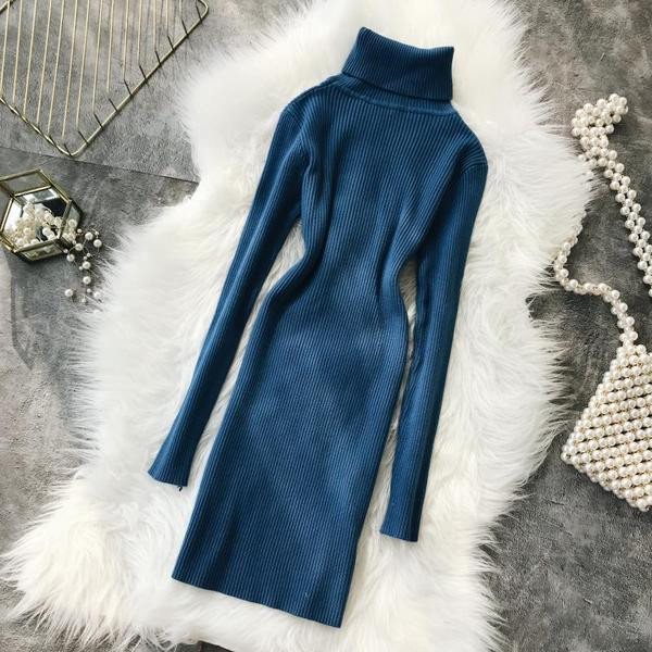 Női téli ruha magas gallérral több színben