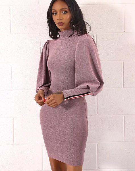 Stílusos női ruha O-nyakú és hosszú ujjú, két színben