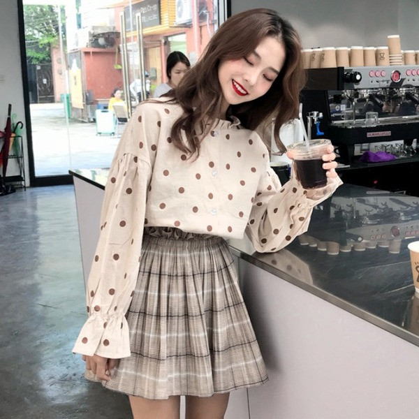 Elegáns női pöttyös blúz két színben