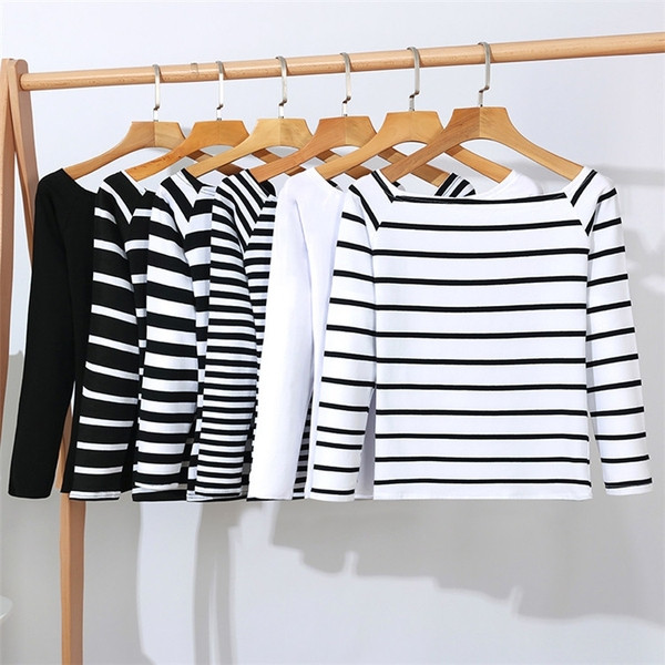 Alkalmi női blúz fekete-fehér csíkokkal