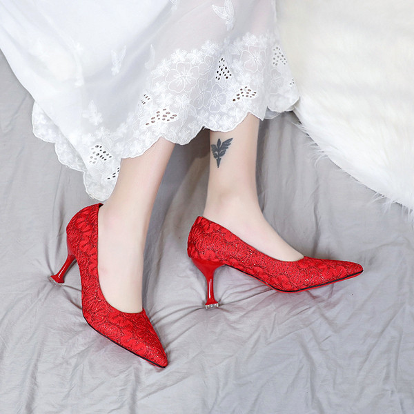 Γυναικεία  παπούτσια με ψηλό τακούνι  σε δύο χρώματα