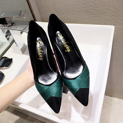 Stílusos női magas sarkú cipő két színben