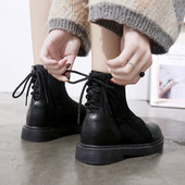 Дамски ежедневни боти с връзки