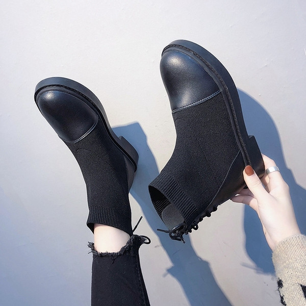 Дамски ежедневни боти с връзки