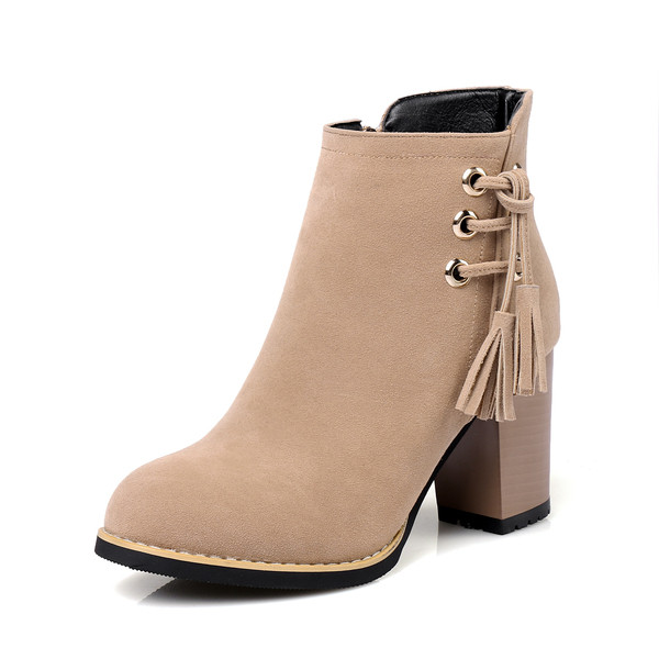 Елегантни дамски боти в два цвята на висок ток