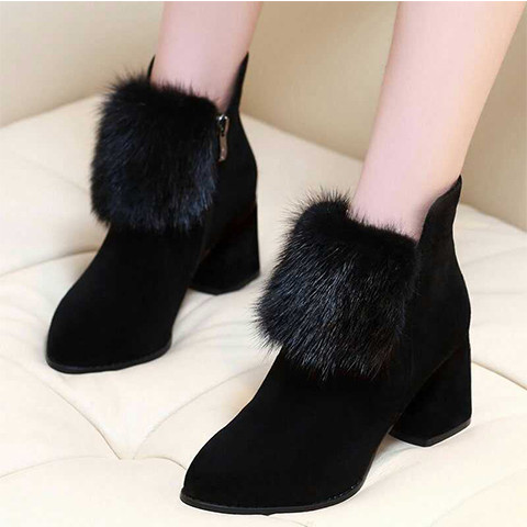 Дамски модерни боти с пух на висок ток