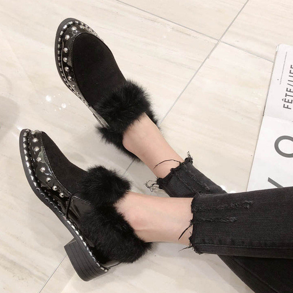 Дамски модерни обувки с капси и пух