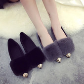 Модерни дамски обувки с пух в два цвята