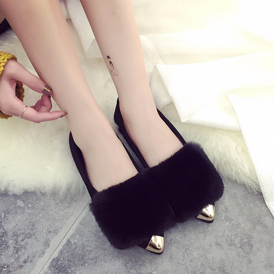 Модерни дамски обувки с пух в два цвята