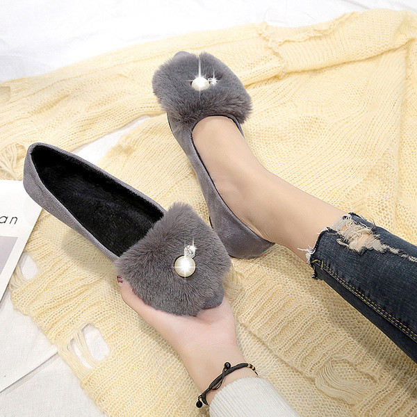 Дамски модерни обувки в два цвята с декоративни перли