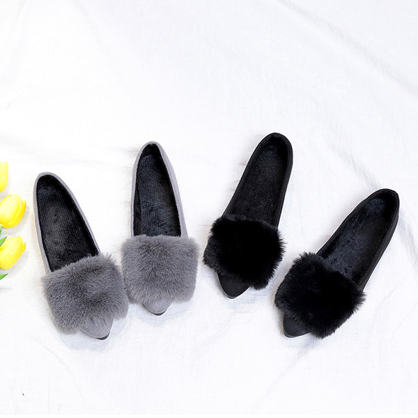 Дамски модерни обувки с пух в два цвята - сив и черен