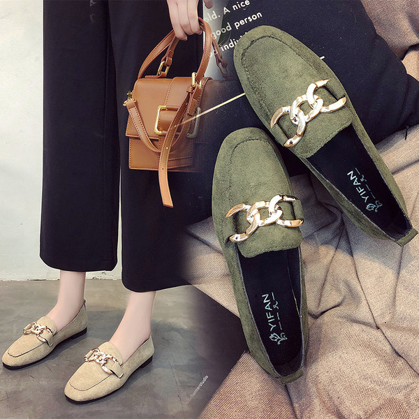 Модерни дамски обувки в три цвята с катарама