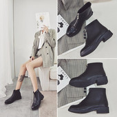 Дамски модерни боти с цип в черен цвят