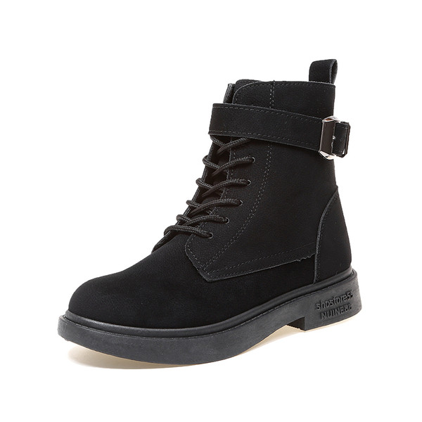 Модерни дамски боти в два цвята - бежов и черен