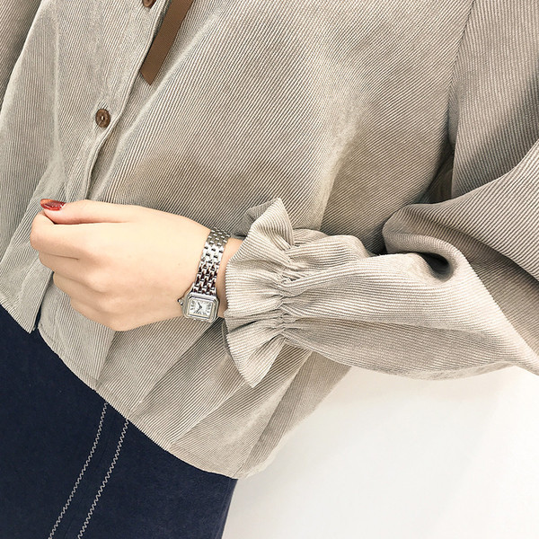 Стилна дамска риза в три цвята с широки ръкави