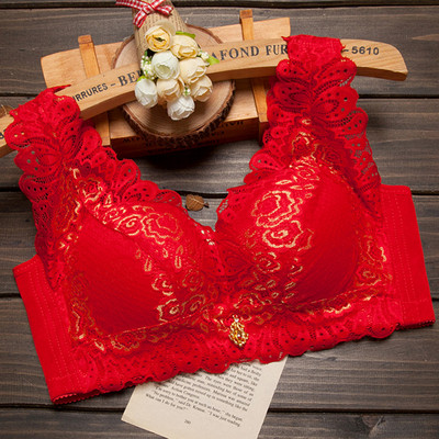 Дамски сутиен с дантела и широки презрамки в няколко цвята