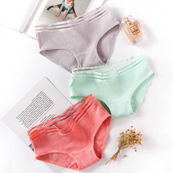 Модерни дамски бикини в няколко цвята