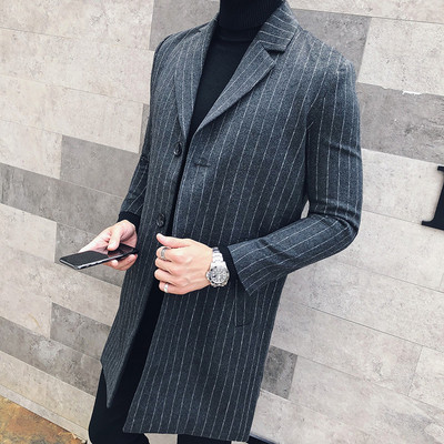 Стилно мъжко раирано палто с V-образна яка в два цвята