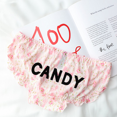 Памучни дамски бикини с десен и надпис в няколко цвята