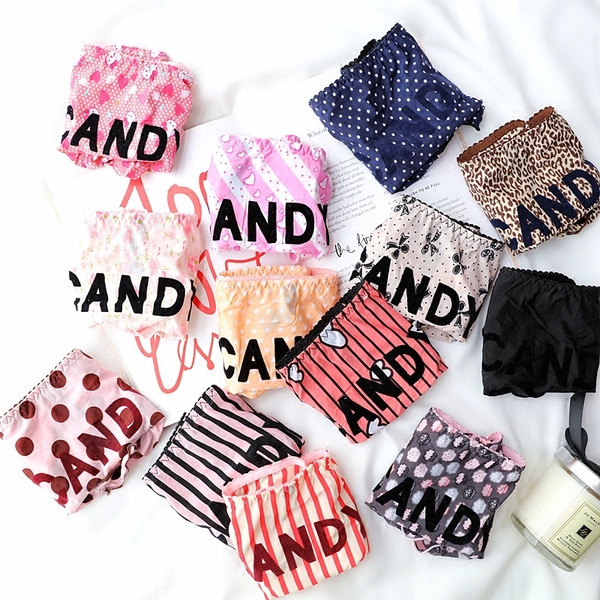 Памучни дамски бикини с десен и надпис в няколко цвята