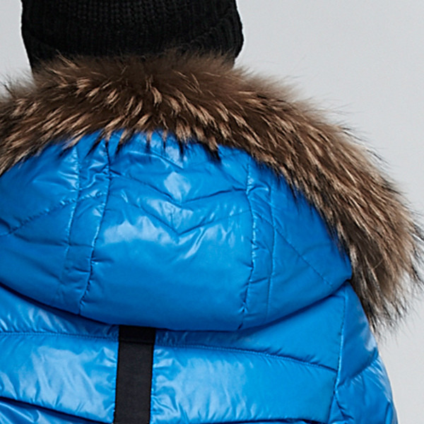 Geaca de dama moderna cu puf pe gluga in patru culori