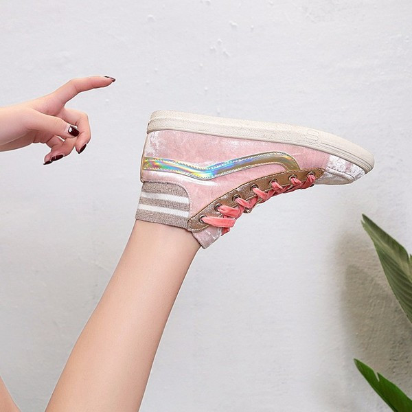 Модерни дамски кецове от кадифв в розов и сив цвят