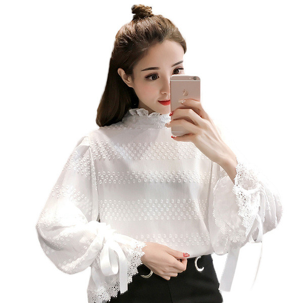 Актуална дамска риза в бял и розов цвят