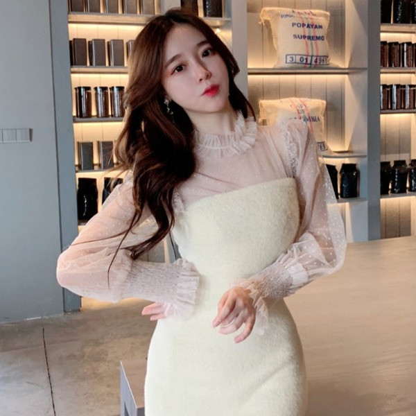 Стилна дамска рокля с дантела