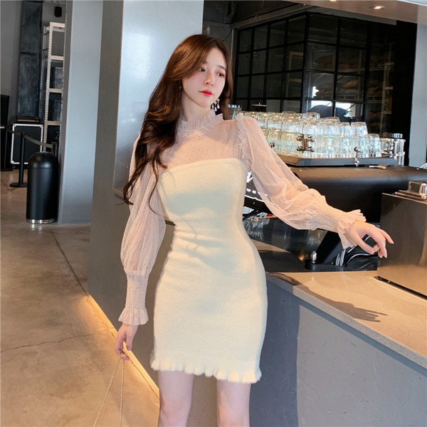 Стилна дамска рокля с дантела