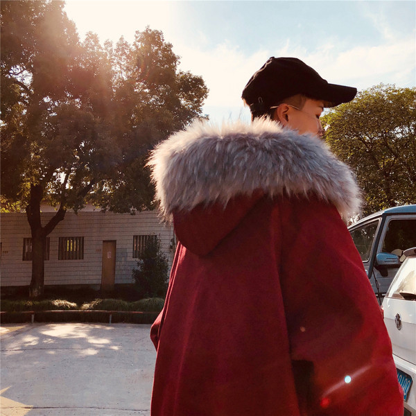 Мъжко зимно яке с джобове и качулка с пух в няколко цвята