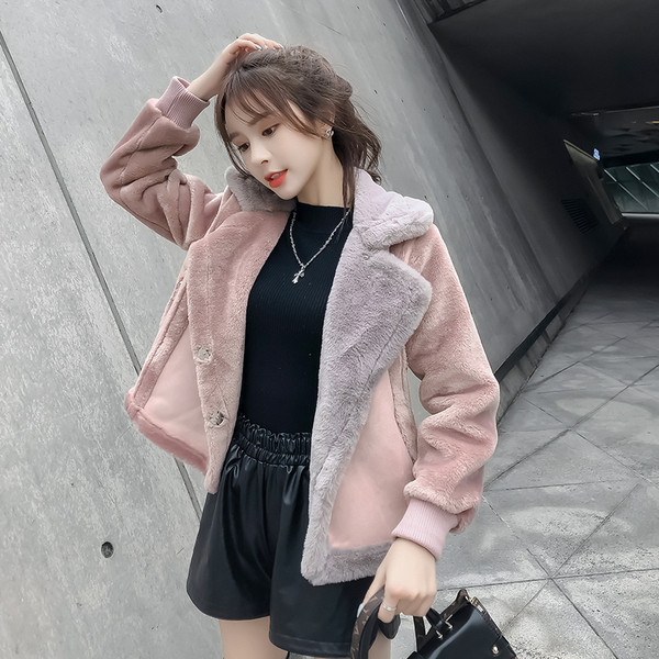 Зимно дамско палто с мека подплата 