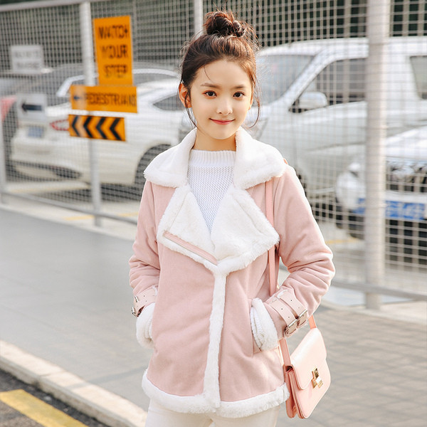 Модерно дамско палто с мека подплата и V-образно деколте в два цвята 