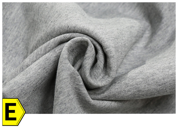 Lenjerie curată pentru bărbați în patru culori