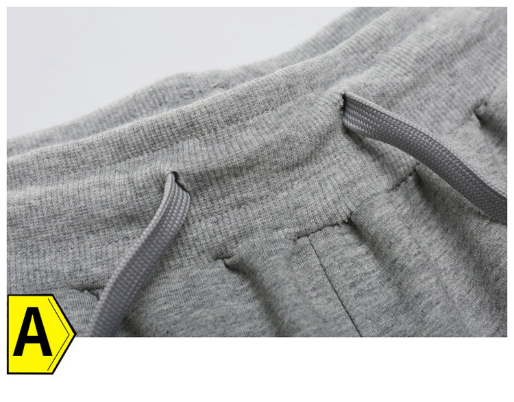 Lenjerie curată pentru bărbați în patru culori