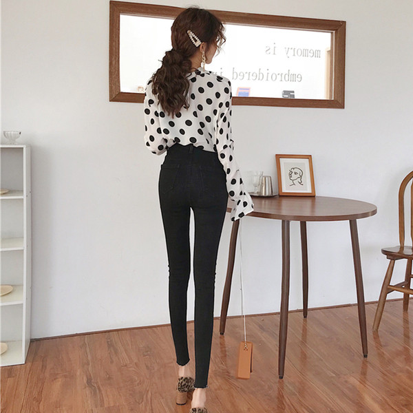 Стилни дамски дънки Slim модел с висока талия и копчета в два цвята