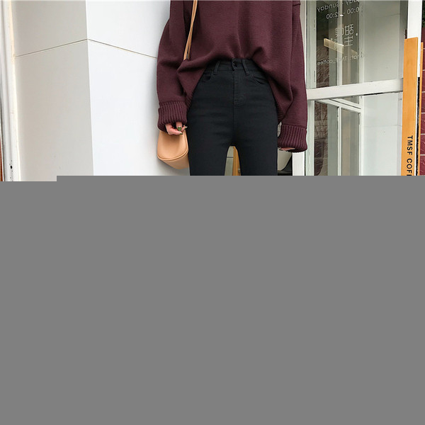 Ежедневни дамски дънки в черен цвят с висока талия