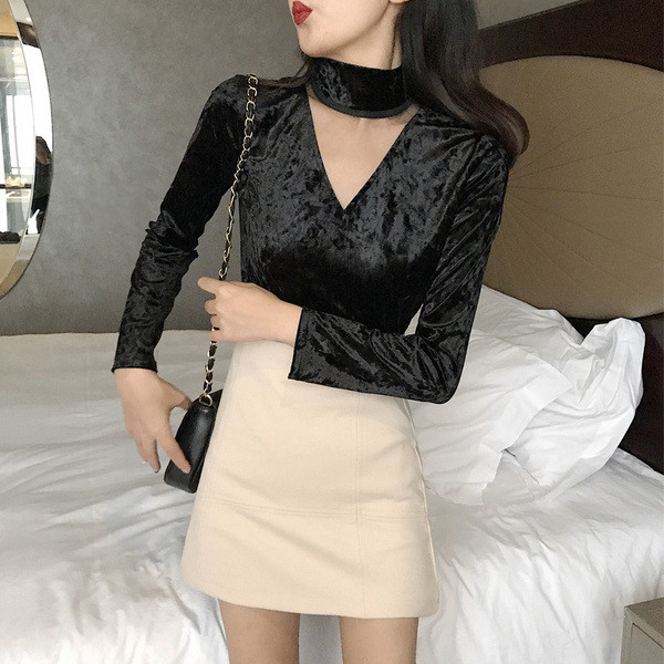 Bluză de damă elegantă din catifea în negru și bej