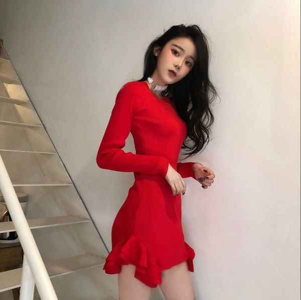 Модерна дамска рокля с О-образно деколте в черен и червен цвят 