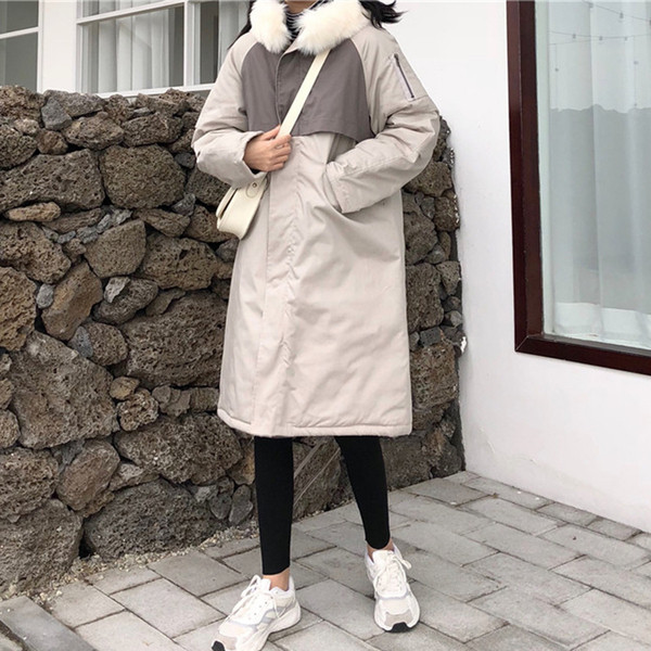 Дамско зимно яке дълъг модел с качулка в светъл цвят