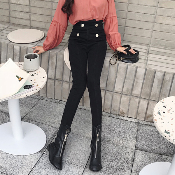 Ежедневни дамски дънки с метални елементи в черен цвят