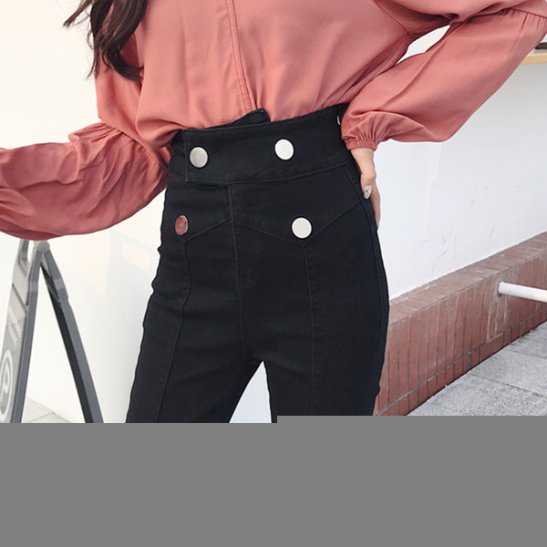 Ежедневни дамски дънки с метални елементи в черен цвят