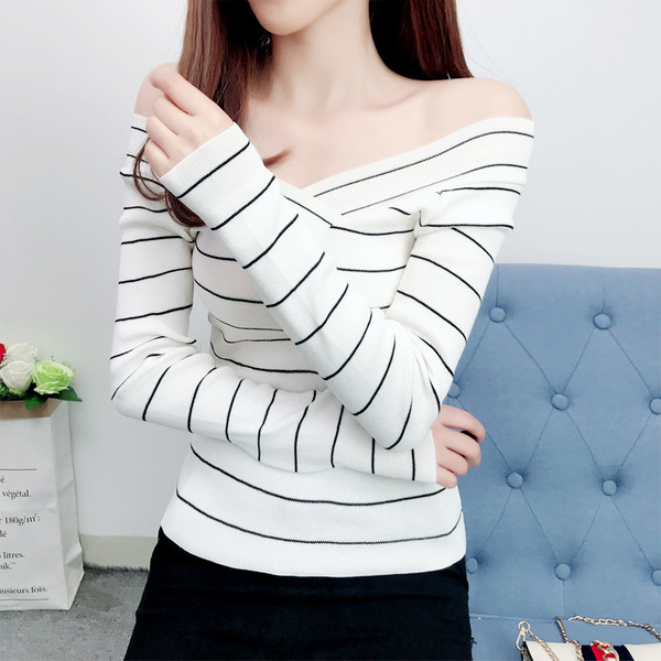 Bluză de damă modernă în dungi cu decolteu în V în două culori