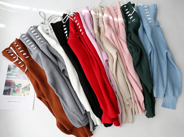 Bluză de iarnă de damă modernă cu element-legături în mai multe culori