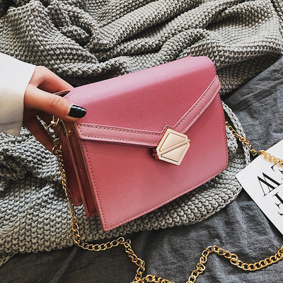 Малка дамска чанта от еко кожа с метална закопчалка в черем, розов и син цвят
