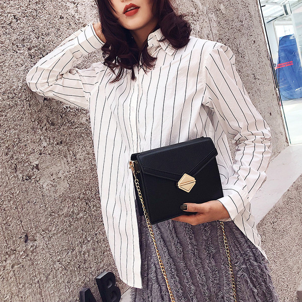 Geanta mica de dama din piele ecologica cu inchidere metalica de culoare visiniu, roz si albastru