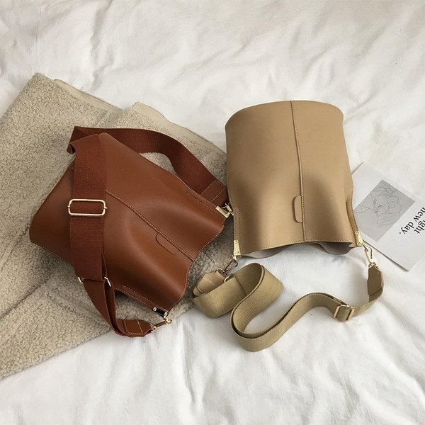 Geanta de dama moderna in patru culori din piele ecologica