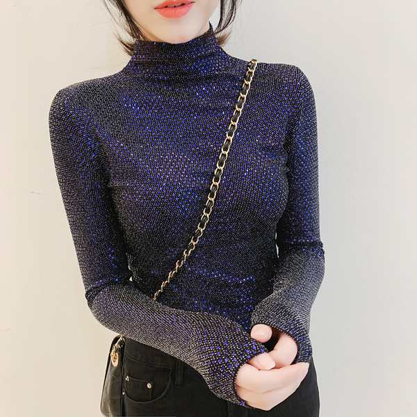 Bluză nouă de damă stilată cu un motiv strălucitor în mai multe culori